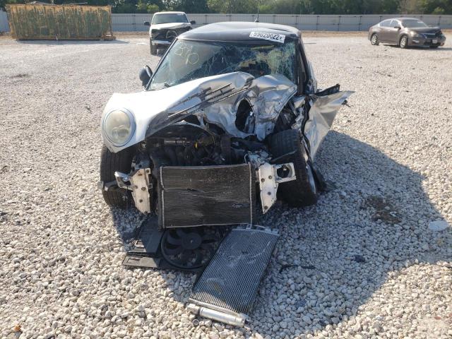 Photo 9 from auction – 2005 MINI COOPER with VIN WMWRC33585TK61662