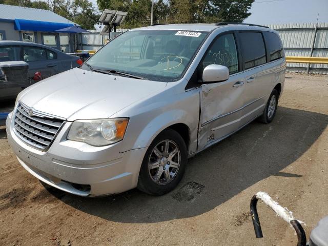 Photo 2 from auction – 2010 CHRYSLER TOWN & COU with VIN 2A4RR5D13AR458176