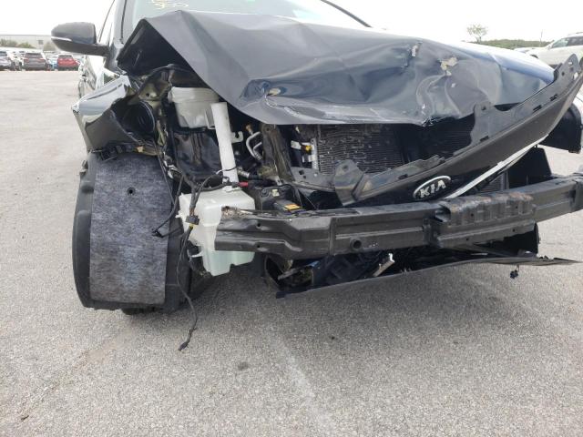 Photo 9 from auction – 2016 KIA CADENZA LU with VIN KNALN4D76G5214904