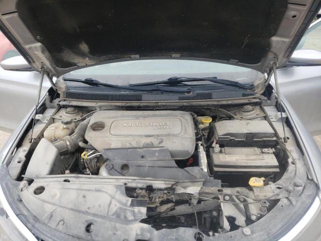 Photo 7 from auction – 2015 CHRYSLER 200 LIMITE with VIN 1C3CCCAB1FN597374