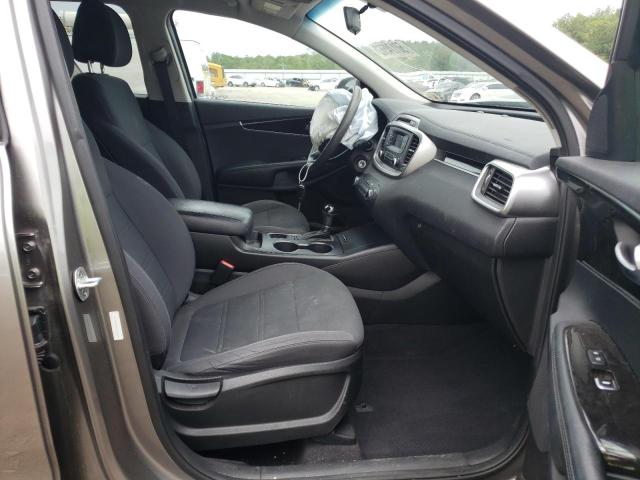 Photo 5 from auction – 2016 KIA SORENTO LX with VIN 5XYPG4A37GG050229