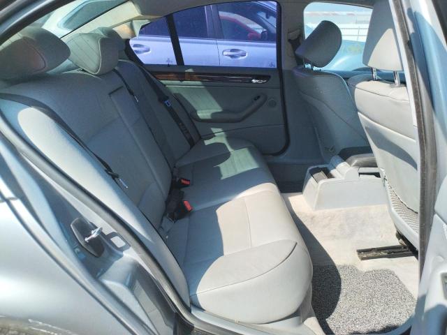Photo 6 from auction – 2004 BMW 325 IS SUL with VIN WBAAZ33434KP89830
