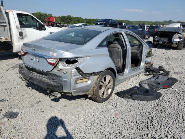 Photo 4 from auction – 2012 HYUNDAI SONATA SE with VIN 5NPEC4AC5CH379064