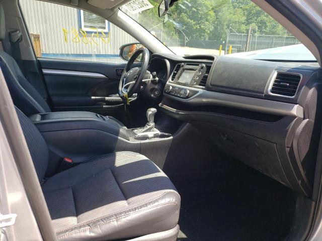 Photo 5 from auction – 2015 TOYOTA HIGHLANDER with VIN 5TDBKRFH6FS107564