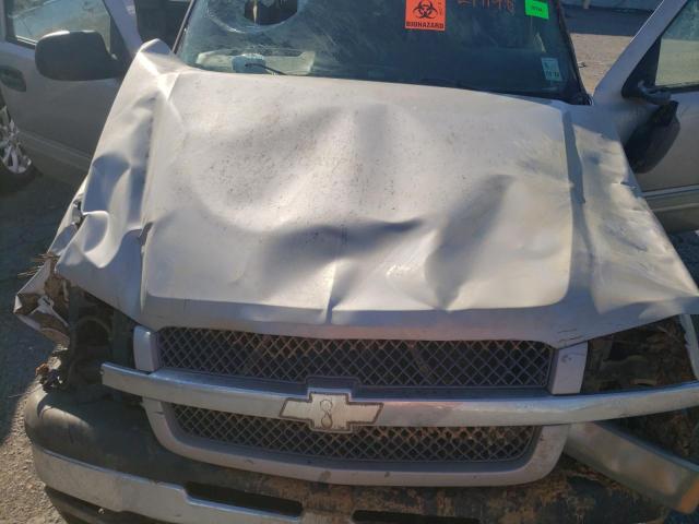 صورة رقم 7 من المزاد - 2004 CHEVROLET SILVERADO مع VIN 2GCEK19T741249148
