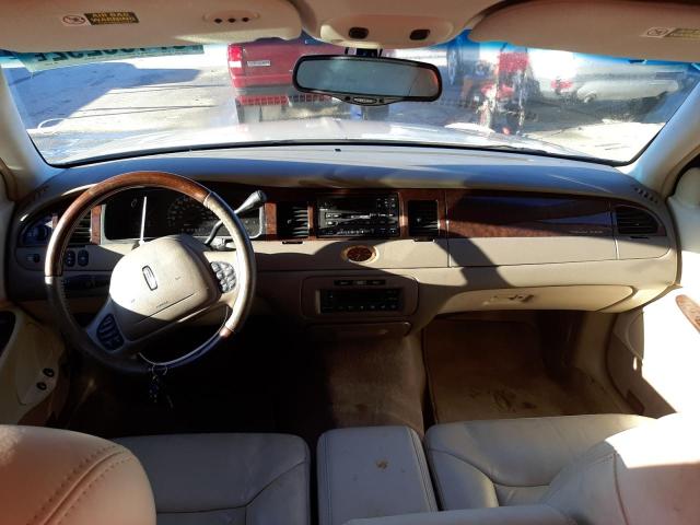 Photo 9 from auction – 2002 LINCOLN TOWN CAR C with VIN 1LNHM83W62Y622933