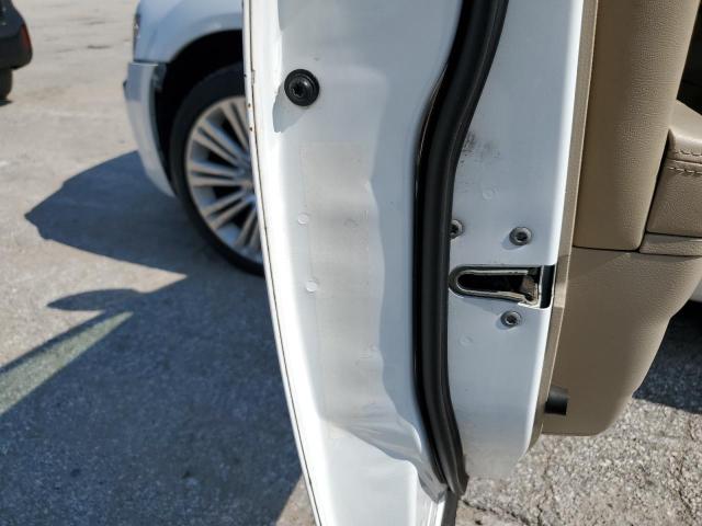 Photo 10 from auction – 2011 CHRYSLER 300 LIMITE with VIN 2C3CA5CGXBH583986