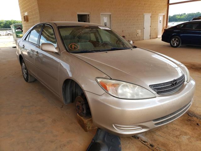 TOYOTA CAMRY LE 2004 with VIN 4T1BE32K54U303845 - Photo from auction
