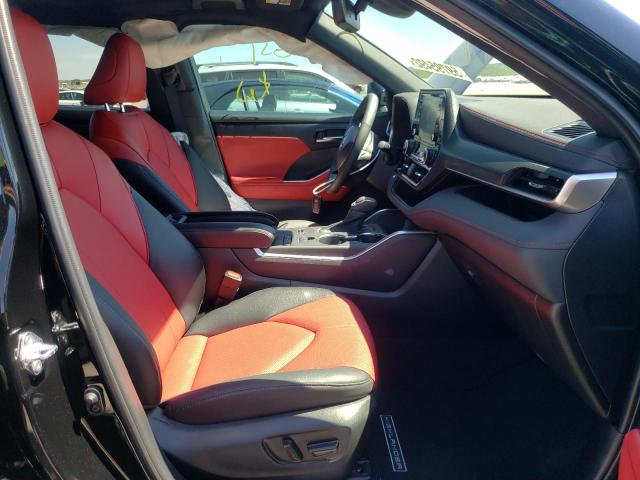 Photo 5 from auction – 2022 TOYOTA HIGHLANDER with VIN 5TDLZRAH8NS134366