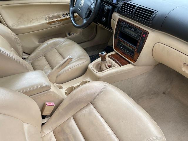 Photo 5 from auction – 2001 VOLKSWAGEN PASSAT GLX with VIN WVWRH63B71P087582
