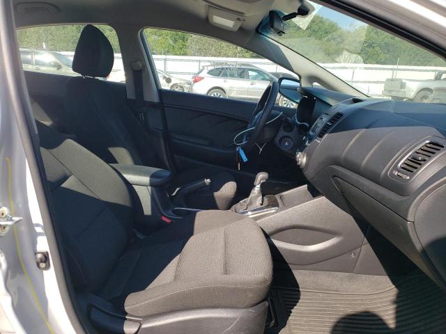 Photo 5 from auction – 2017 KIA FORTE LX with VIN 3KPFK4A72HE087412