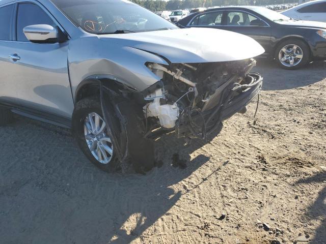 Photo 9 from auction – 2017 NISSAN ROGUE S with VIN KNMAT2MT8HP509204