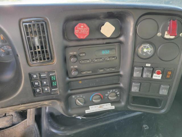 Photo 9 from auction – 2008 GMC C7500 C7C0 with VIN 1GDM7C1B88F401878