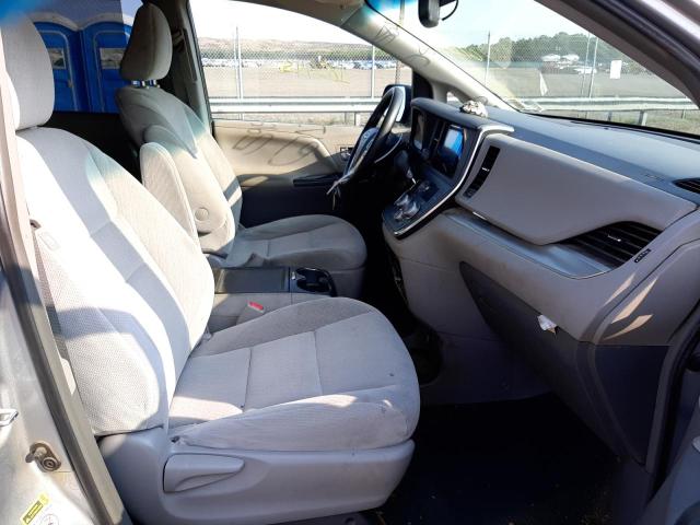 Photo 5 from auction – 2015 TOYOTA SIENNA LE with VIN 5TDKK3DC6FS671798