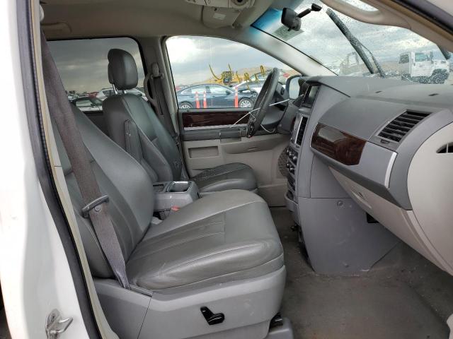 Photo 5 from auction – 2010 CHRYSLER TOWN & COU with VIN 2A4RR5DX2AR351379