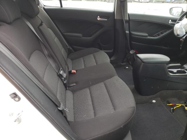 Photo 6 from auction – 2017 KIA FORTE LX with VIN KNAFK5A83H5706056