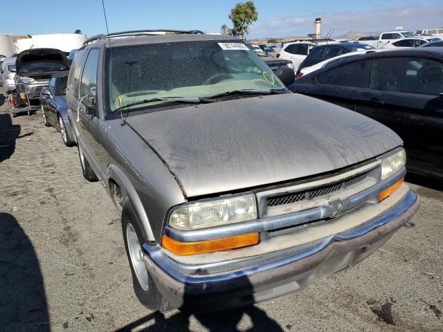 CHEVROLET BLAZER 2001 with VIN 1GNCS18WX1K263678 - Photo from auction