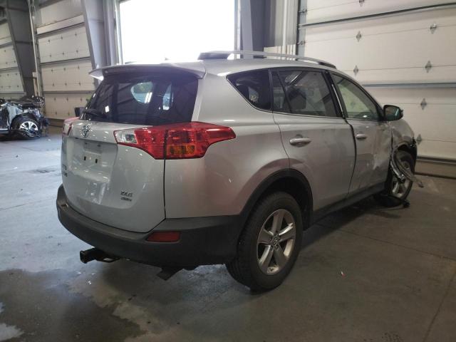 Photo 4 from auction – 2015 TOYOTA RAV4 XLE with VIN JTMRFREV2FJ015942