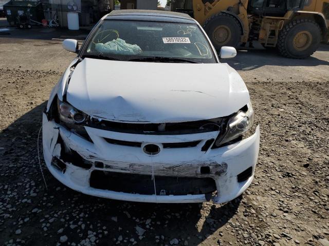 Photo 9 from auction – 2011 TOYOTA SCION TC with VIN JTKJF5C70B3013785