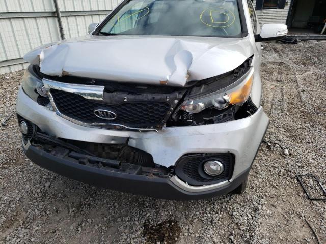 Photo 9 from auction – 2011 KIA SORENTO EX with VIN 5XYKUDA20BG147386