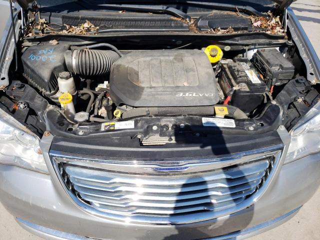 Photo 7 from auction – 2016 CHRYSLER TOWN & COU with VIN 2C4RC1BG5GR240515