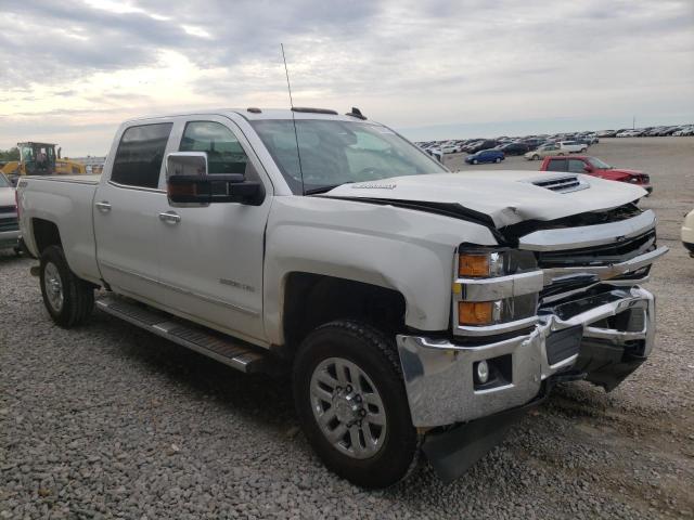 CHEVROLET SILVERADO 2017 with VIN 1GC1KWEY6HF197362 - Photo from auction