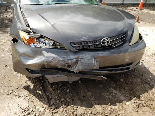 Photo 9 from auction – 2004 TOYOTA CAMRY LE with VIN JTDBE32K440260210