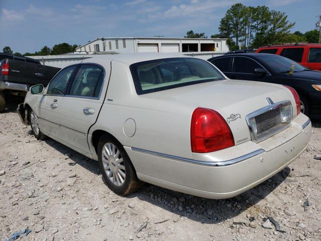 Photo 3 from auction – 2004 LINCOLN TOWN CAR U with VIN 1LNHM83W64Y684884