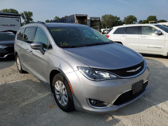 CHRYSLER PACIFICA T 2017 with VIN 2C4RC1BG8HR752142 - Photo from auction