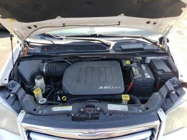 Photo 7 from auction – 2013 CHRYSLER TOWN & COU with VIN 2C4RC1BG7DR529097