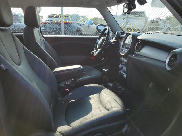 Photo 5 from auction – 2010 MINI COOPER with VIN WMWMF3C55ATU77304