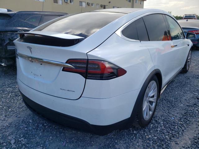 Photo 4 from auction – 2020 TESLA MODEL X with VIN 5YJXCAE21LF232599