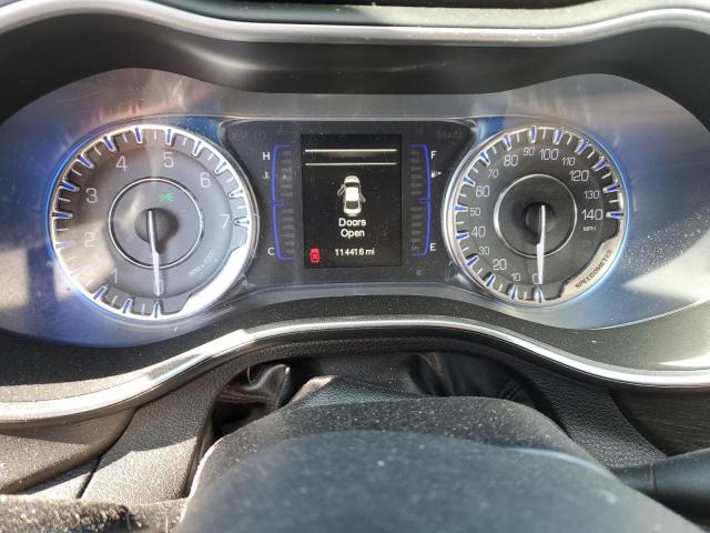 Photo 8 from auction – 2015 CHRYSLER 200 LIMITE with VIN 1C3CCCAB5FN658807
