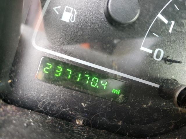 Photo 8 from auction – 2002 FORD WINDSTAR L with VIN 2FMZA50452BA12338