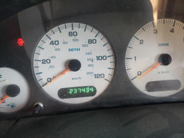 Photo 8 from auction – 2003 CHRYSLER VOYAGER LX with VIN 1C4GJ45383B303932