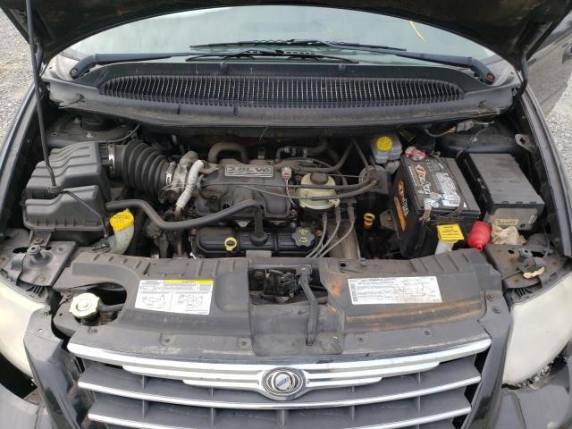 Photo 7 from auction – 2005 CHRYSLER TOWN & COU with VIN 2C8GP64L75R391676