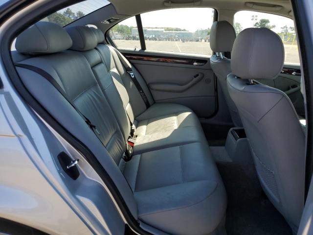 Photo 6 from auction – 2004 BMW 325 I with VIN WBAET374X4NJ47553