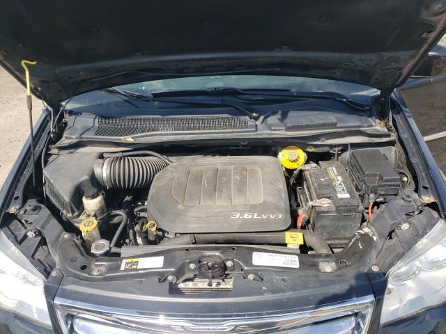 Photo 7 from auction – 2016 CHRYSLER TOWN & COU with VIN 2C4RC1BGXGR230353
