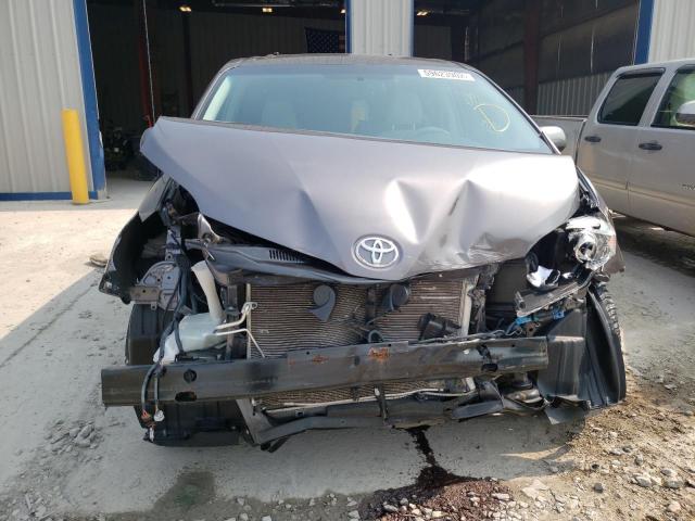 Photo 9 from auction – 2011 TOYOTA SIENNA LE with VIN 5TDJK3DC9BS018971