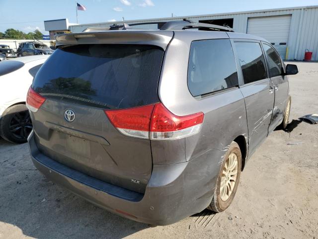 Photo 4 from auction – 2012 TOYOTA SIENNA XLE with VIN 5TDYK3DC7CS271531