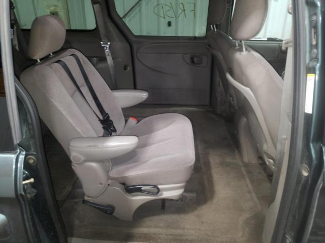 Photo 6 from auction – 2002 DODGE GRAND CARA with VIN 2B8GT44L22R564755