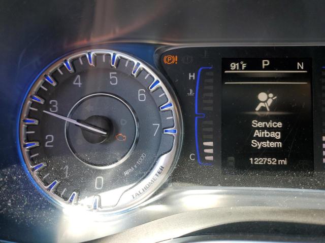 Photo 8 from auction – 2015 CHRYSLER 200 LIMITE with VIN 1C3CCCAB1FN682893