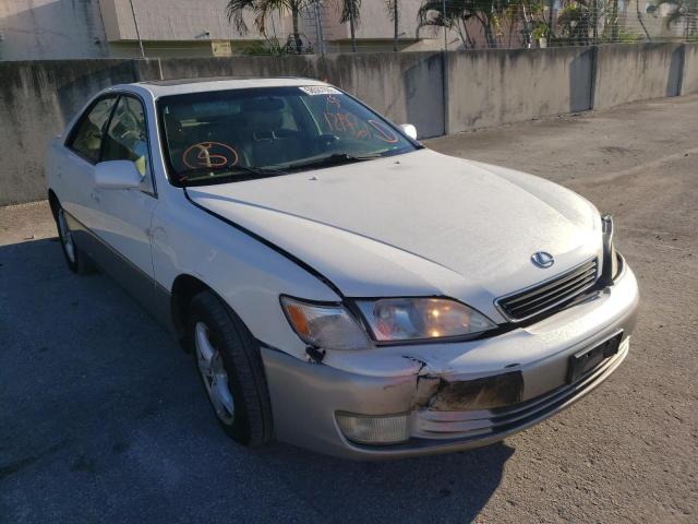 LEXUS ES 300 1999 with VIN JT8BF28G2X0146784 - Photo from auction