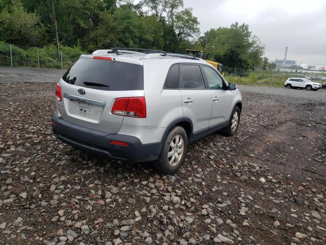 Photo 4 from auction – 2013 KIA SORENTO with VIN 5XYKTCA65DG417554