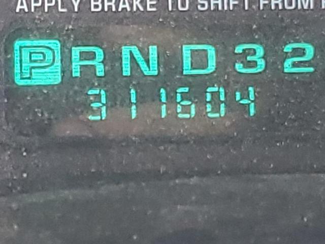 Photo 8 from auction – 2001 CHEVROLET SILVERADO with VIN 2GCEC19V311151714
