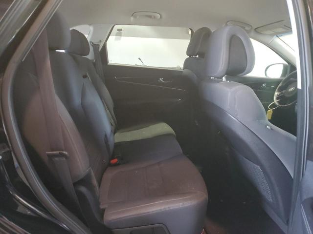Photo 6 from auction – 2016 KIA SORENTO LX with VIN 5XYPG4A33GG017664