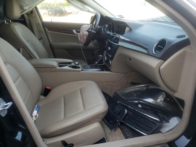 Photo 5 from auction – 2014 MERCEDES-BENZ C 250 with VIN WDDGF4HB2EA965718