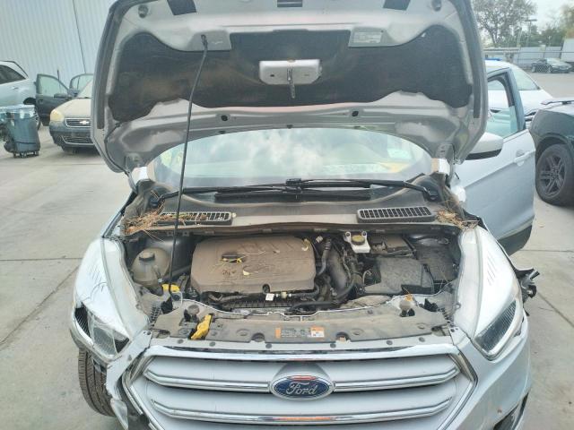 Photo 7 from auction – 2018 FORD ESCAPE SE with VIN 1FMCU9GD0JUB34527