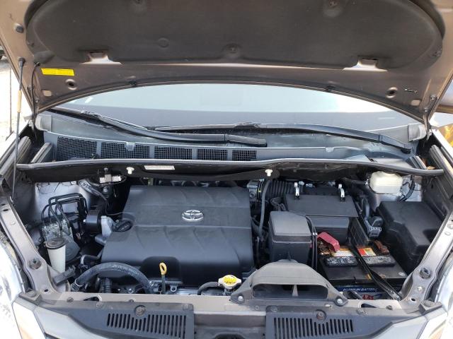 Photo 7 from auction – 2014 TOYOTA SIENNA XLE with VIN 5TDYK3DC0ES491600