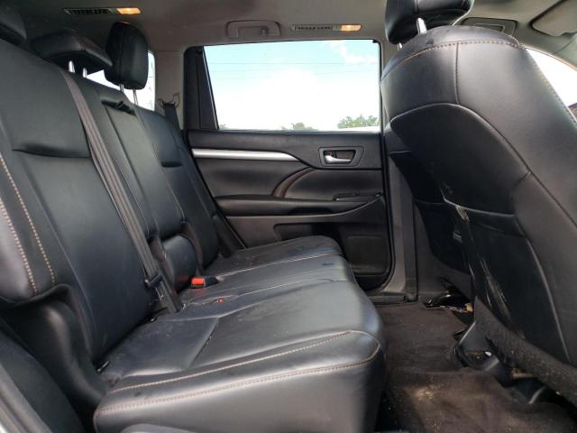 Photo 6 from auction – 2018 TOYOTA HIGHLANDER with VIN 5TDKZRFH3JS265204